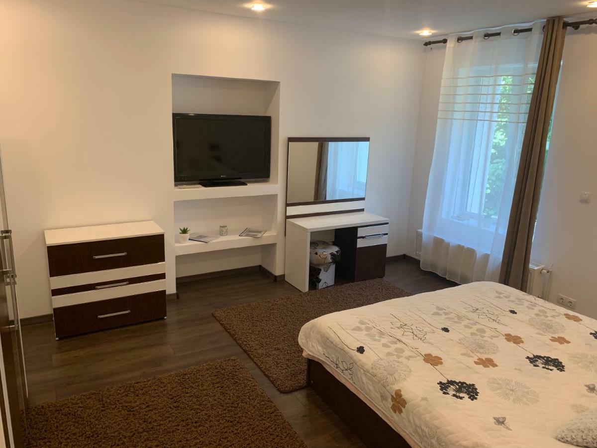 Luxury Accommodation Republicii Brasov Exterior photo