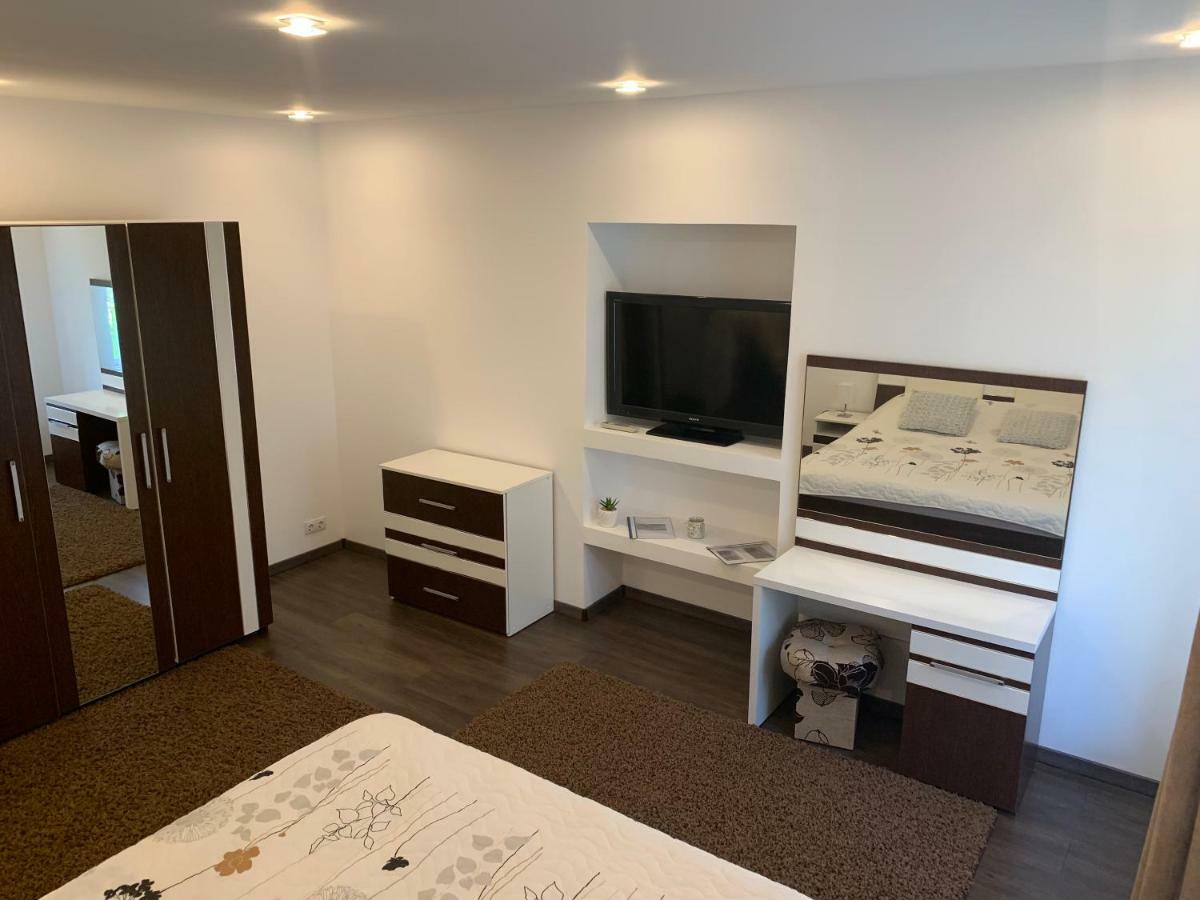 Luxury Accommodation Republicii Brasov Exterior photo